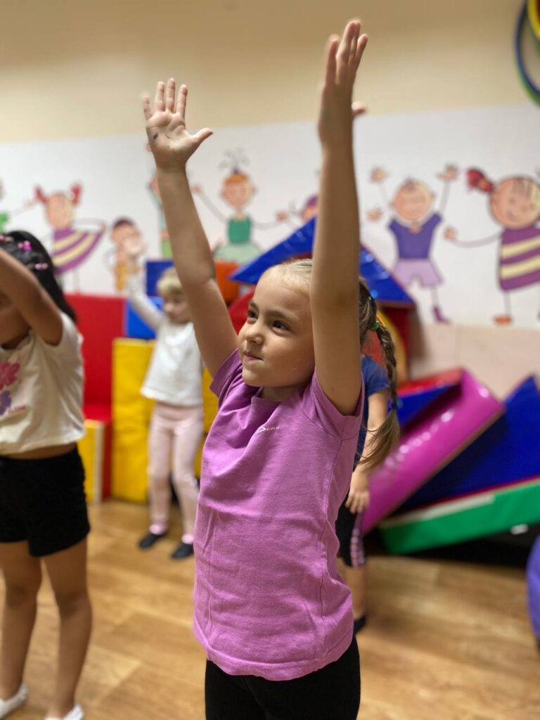 photo_5445073819367755658_y